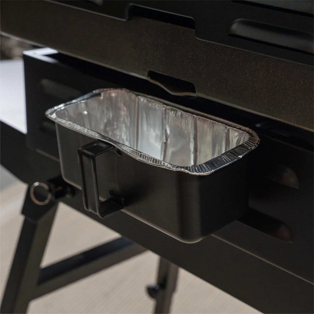 22 Propane Griddle with Stand and Adapter Hose D763323