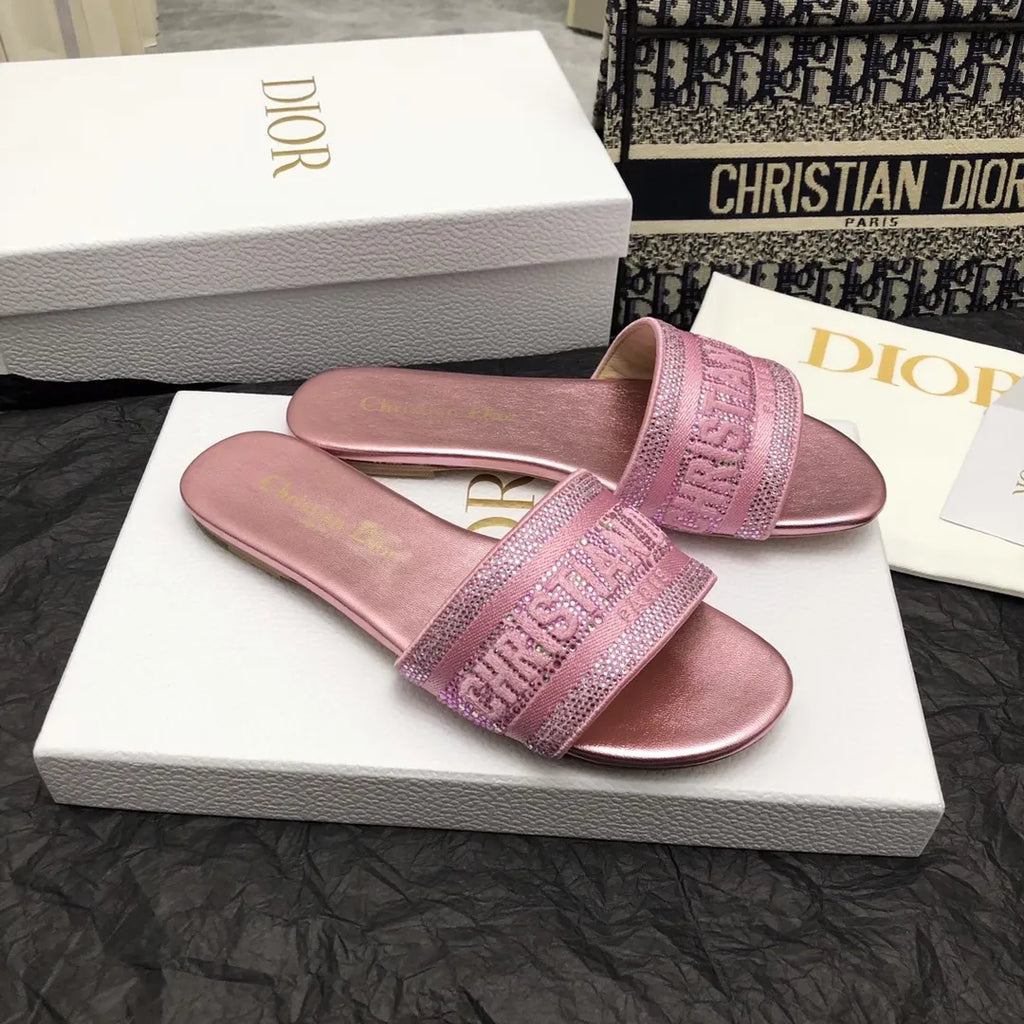 Women Slippers with Diamond Z952