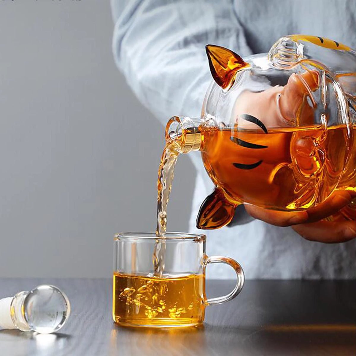 Cat Shaped Glass Decanter with Airtight Stopper A243