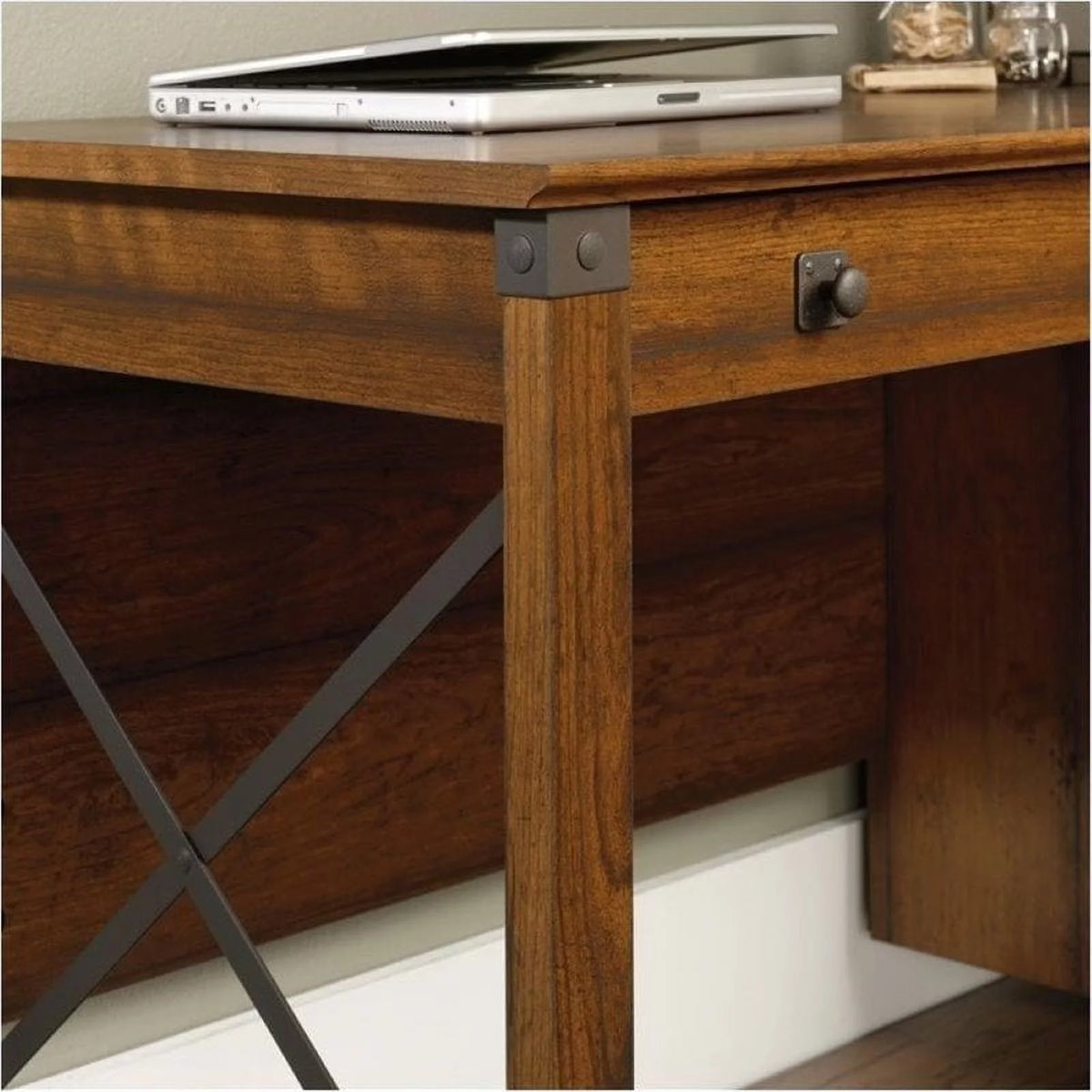 Desk in Washington Cherry I62335