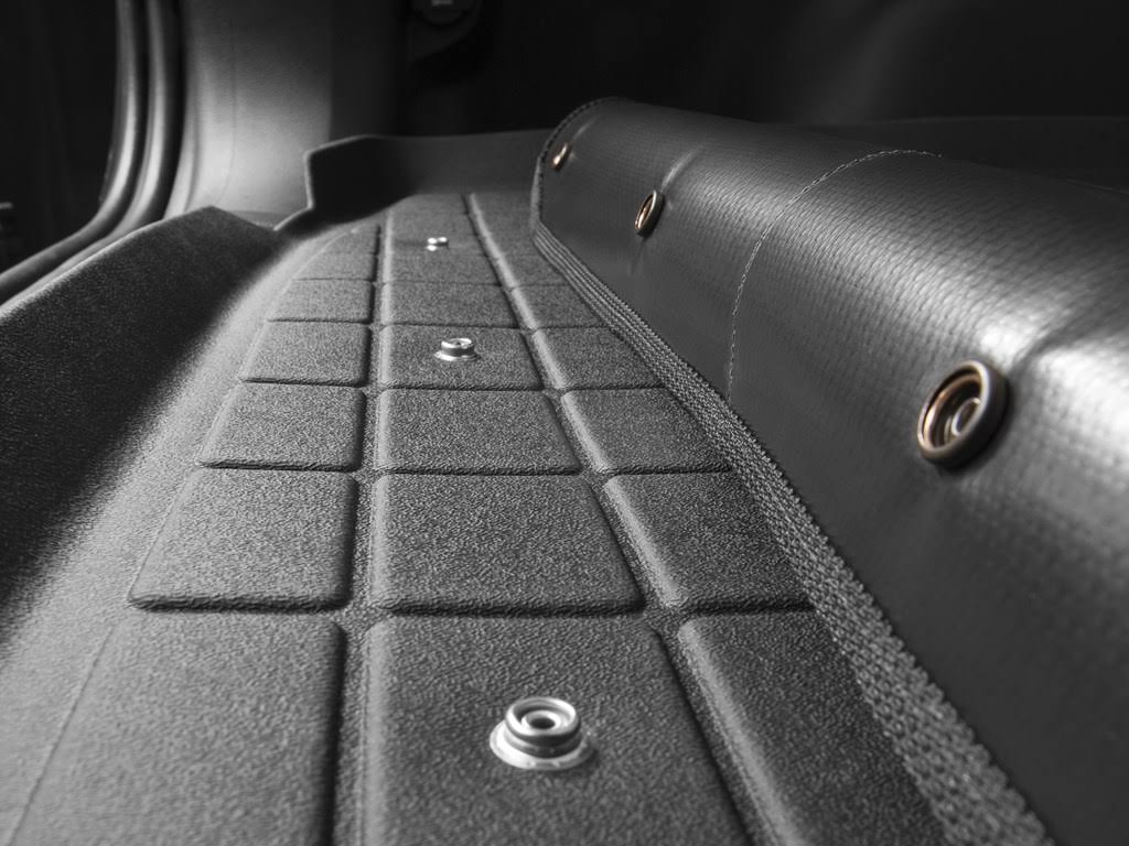Cargo Liner with Bumper Protector Z9063