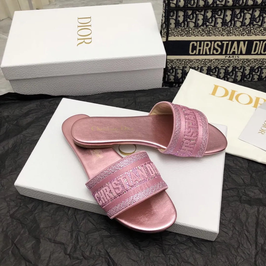 Women Slippers with Diamond Z952