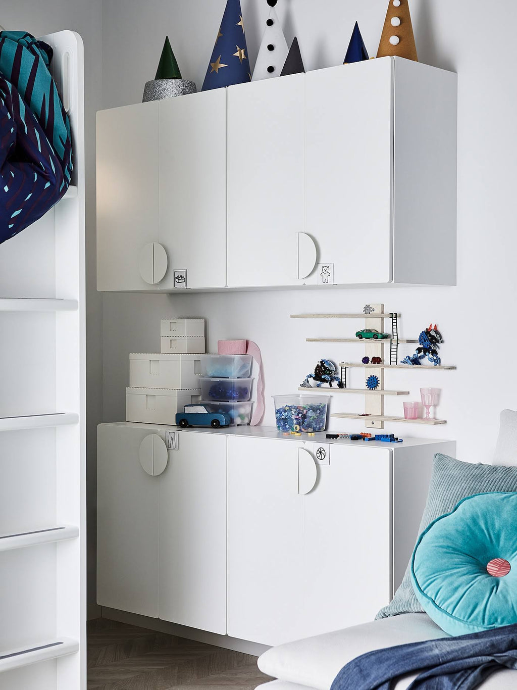 White Wall Cabinet with 1 Shelf E977