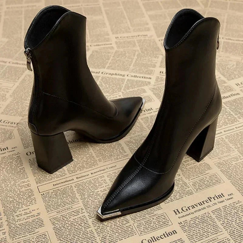 Chelsea Boot F5599