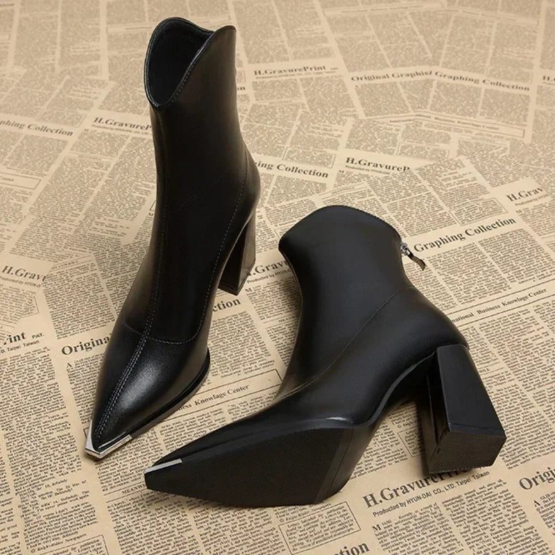 Chelsea Boot F5599