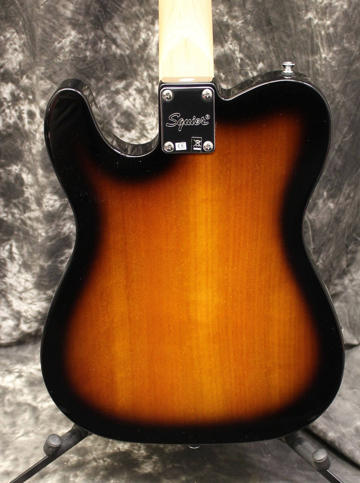 2 Color Sunburst Electric Guitar B651