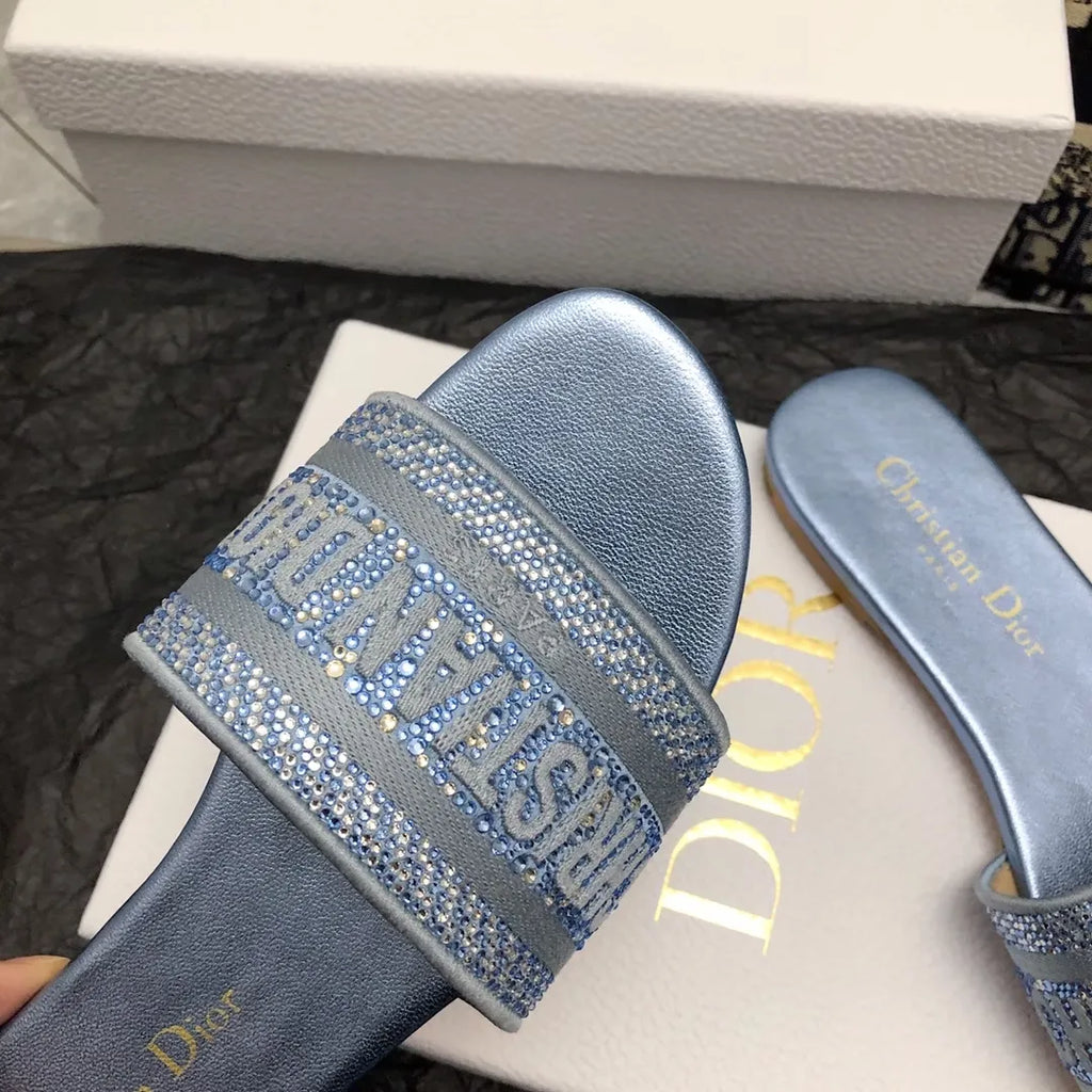 Women Slippers with Diamond Z952