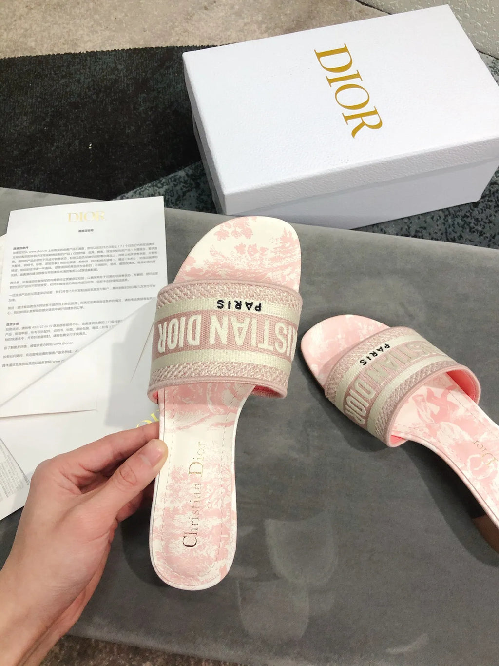Women Slippers C939