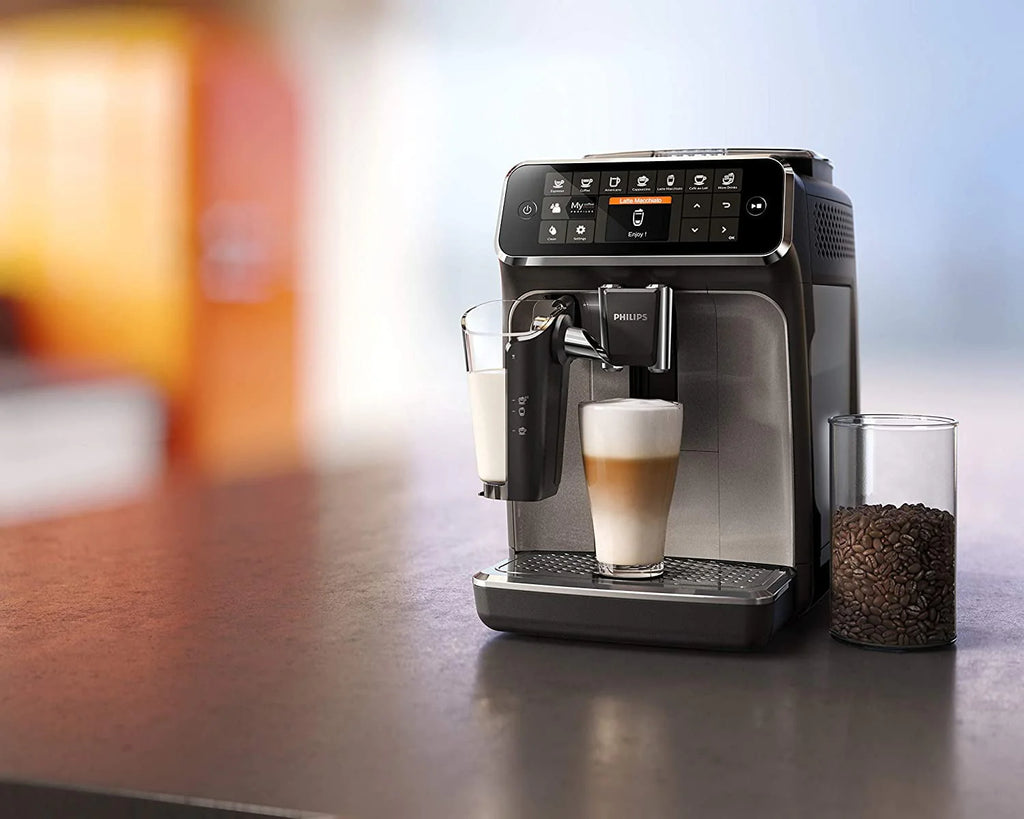 Fully Automatic Espresso Machine with LatteGo, Silver R908