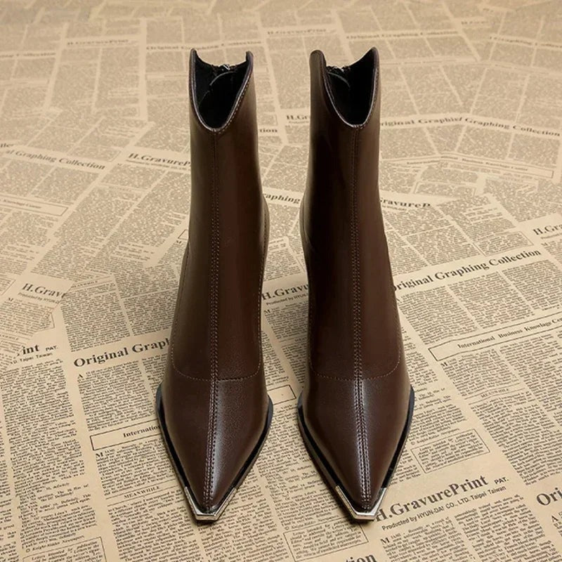 Chelsea Boot F5599