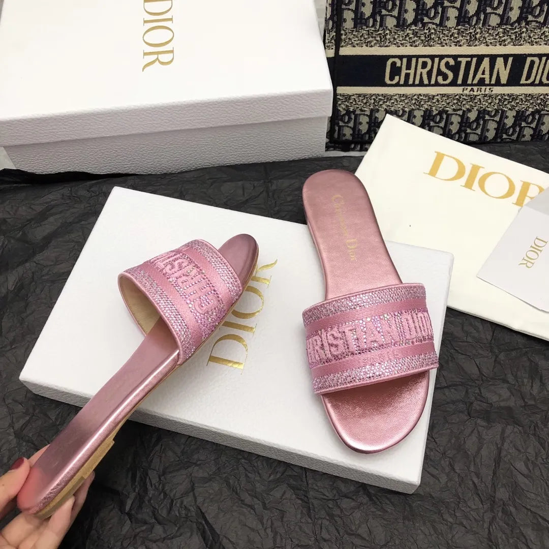 Women Slippers with Diamond Z952