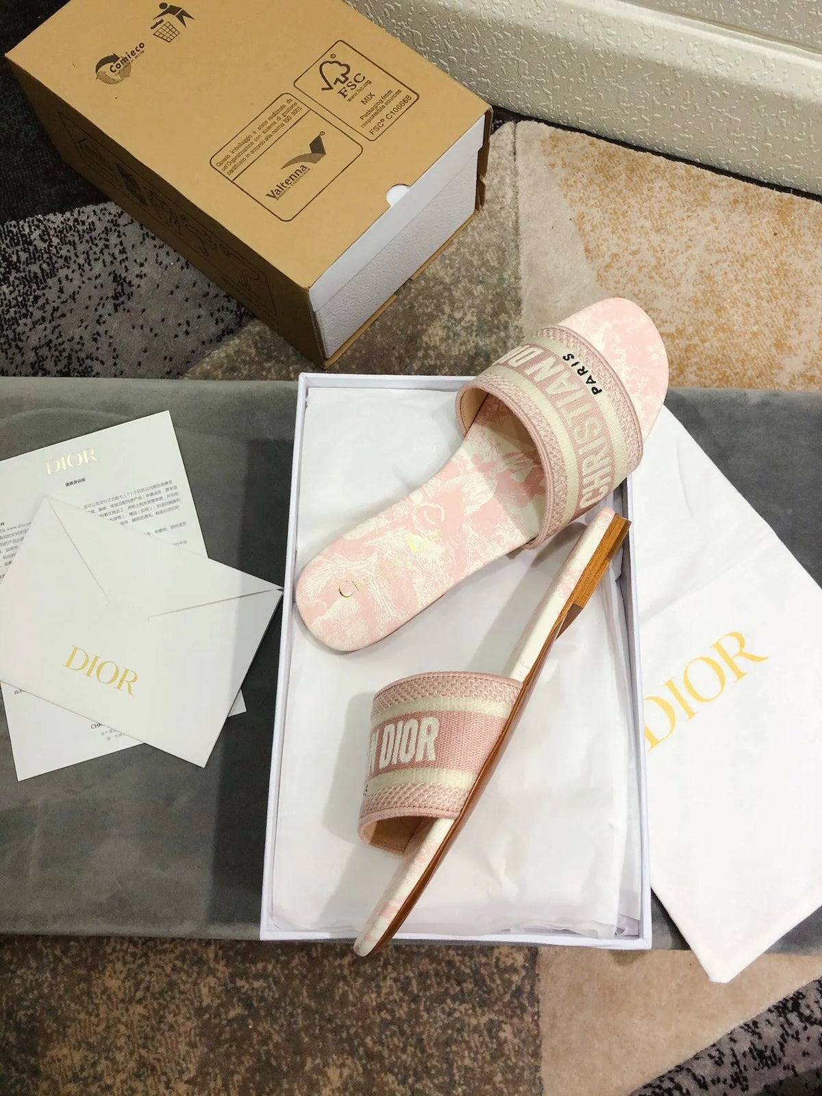 Women Slippers C939