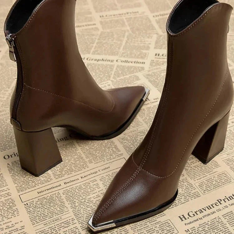 Chelsea Boot F5599