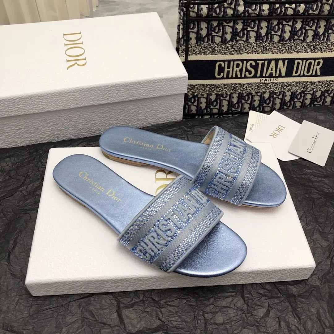 Women Slippers with Diamond Z952
