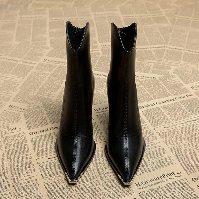 Chelsea Boot F5599
