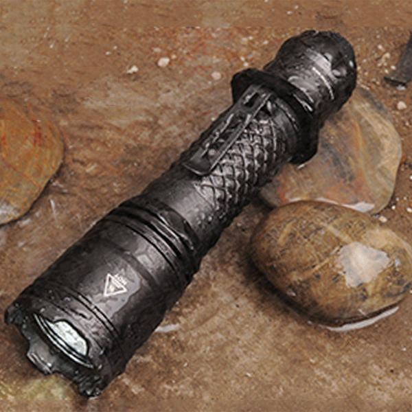 1100 Lumens LED Tactical Flashlight B635