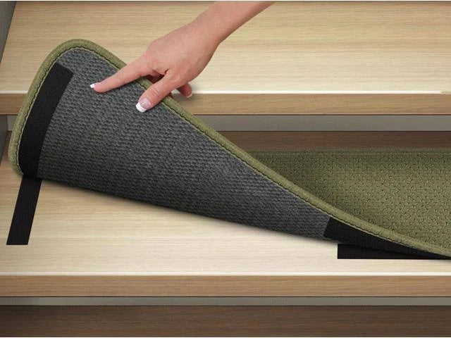 Set of 12 Olive Green Carpet Stair Treads Q1148