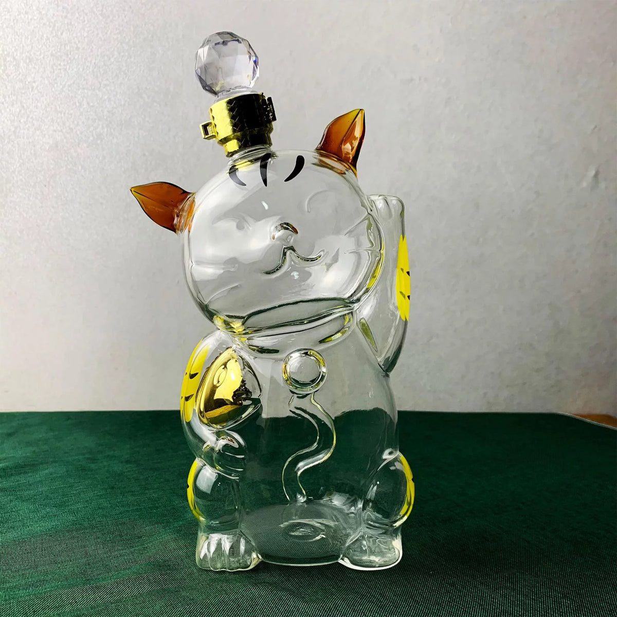Cat Shaped Glass Decanter with Airtight Stopper A243