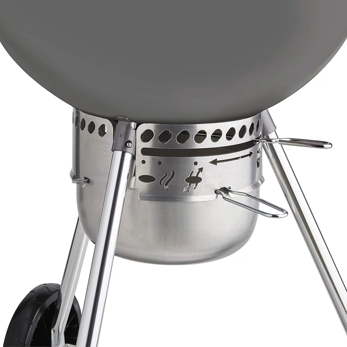 22 in. Kettle Charcoal Grill U689