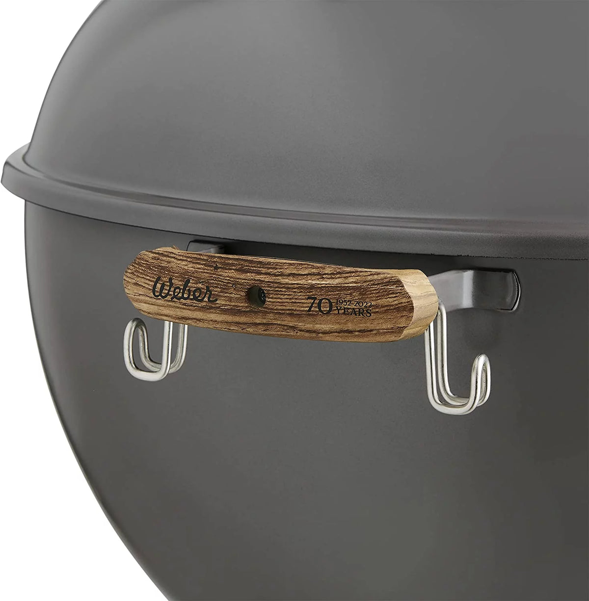 22 in. Kettle Charcoal Grill U689