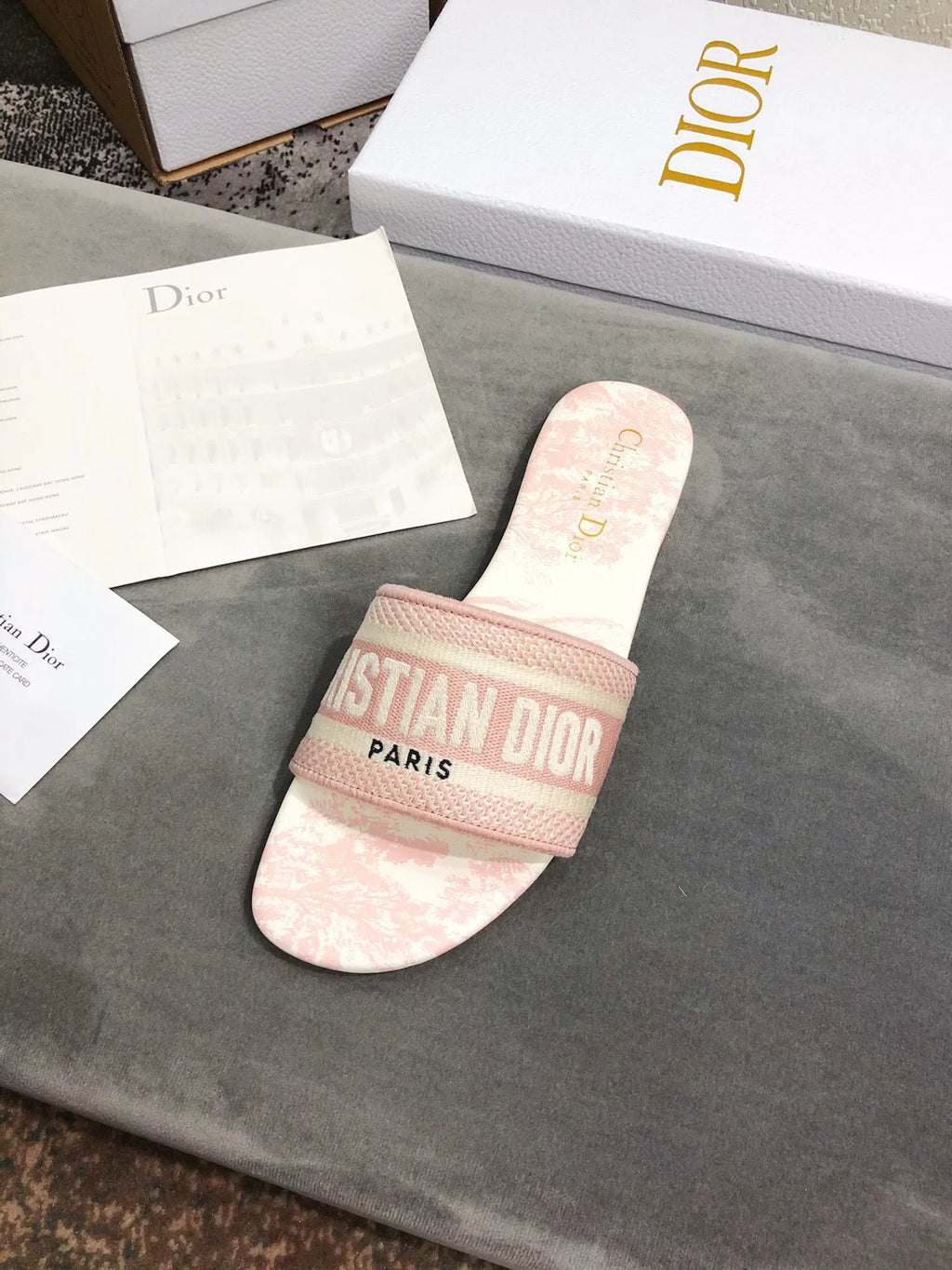 Women Slippers C939