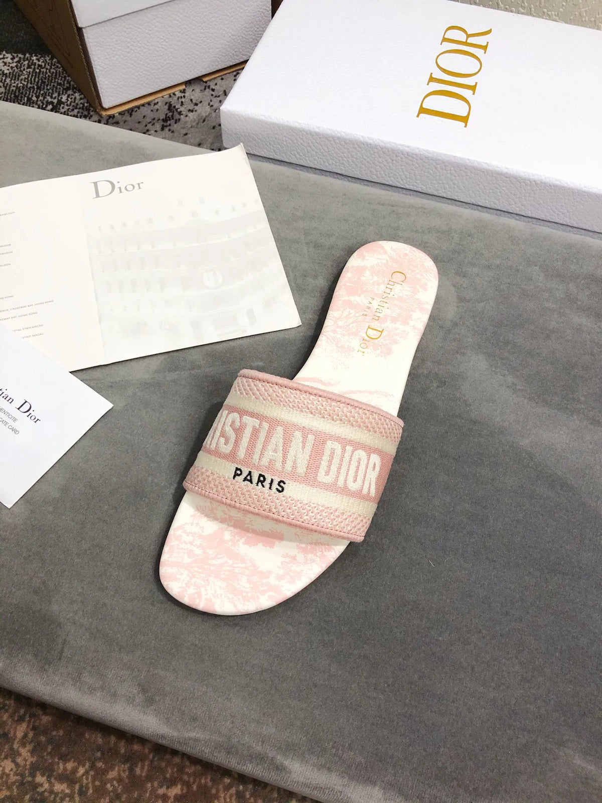 Women Slippers C939