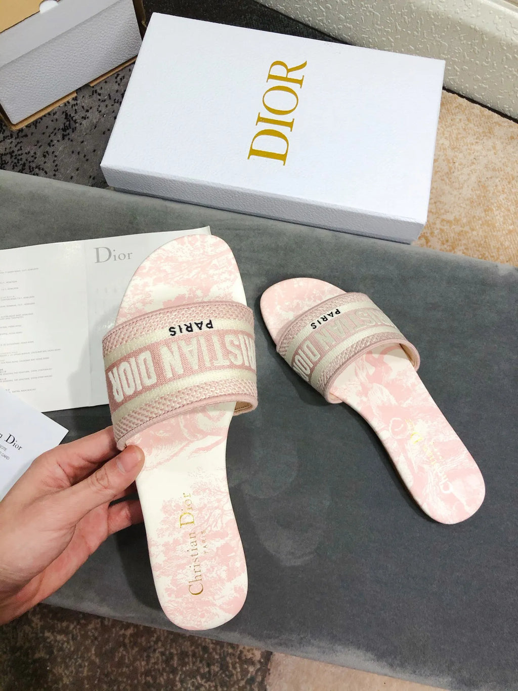 Women Slippers C939