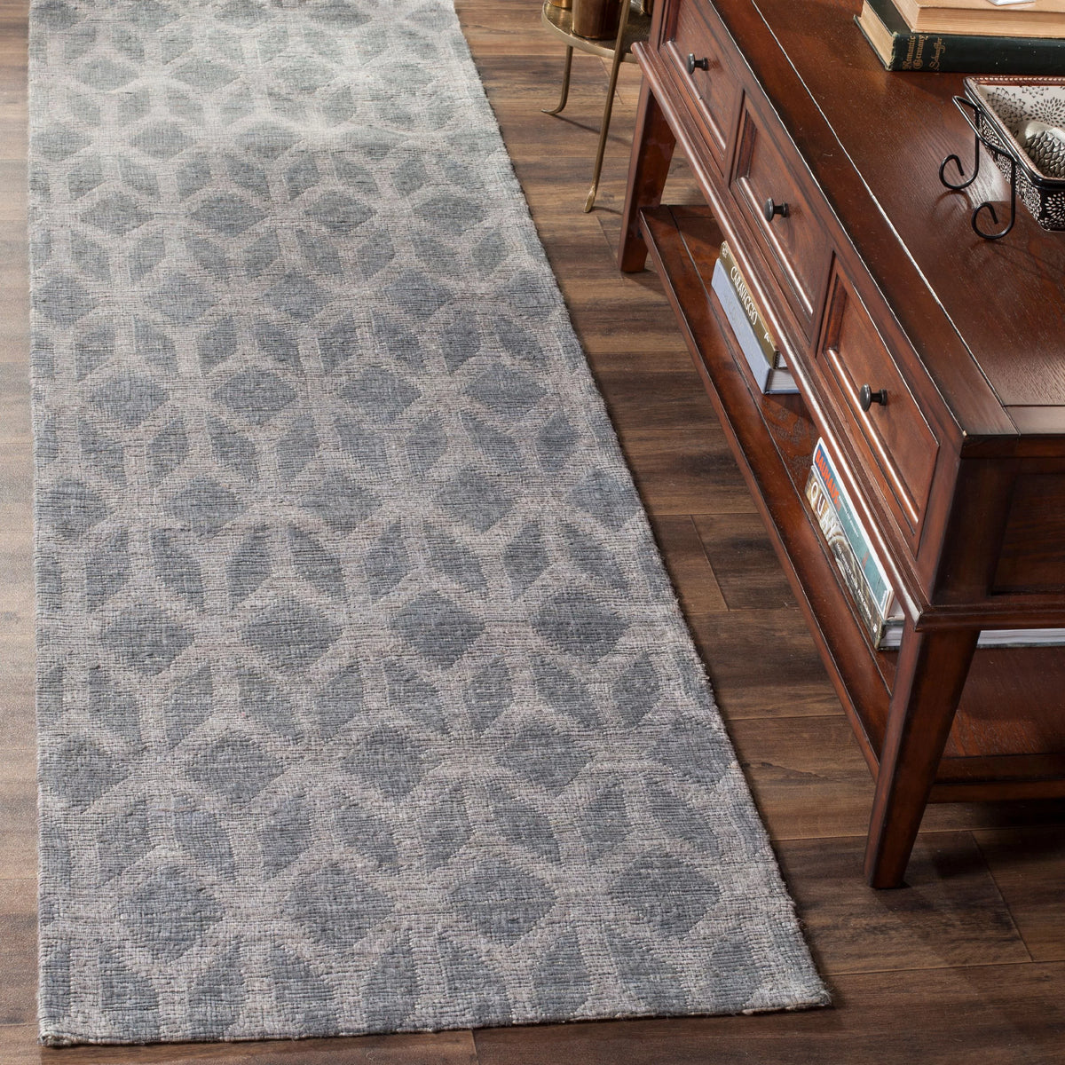 Grey/Gold Geometric Area Rug M681