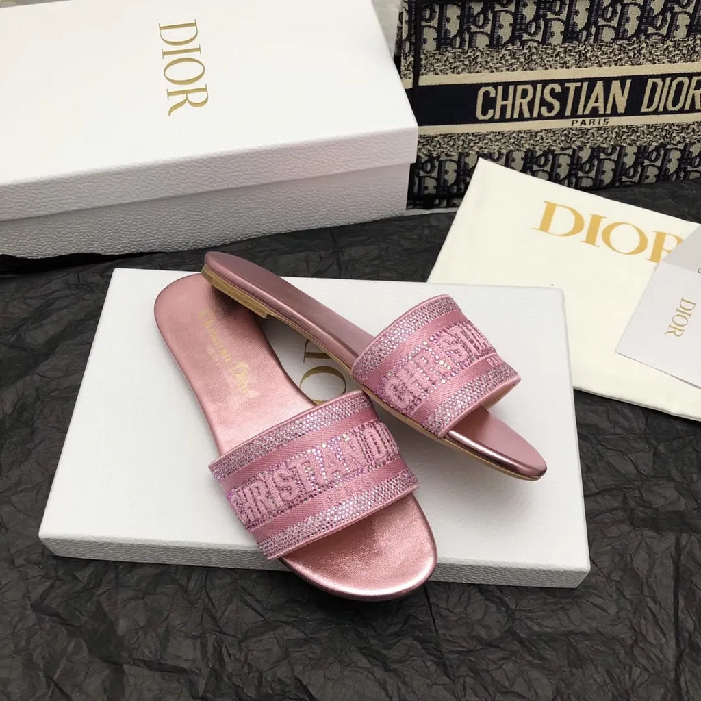 Women Slippers with Diamond Z952